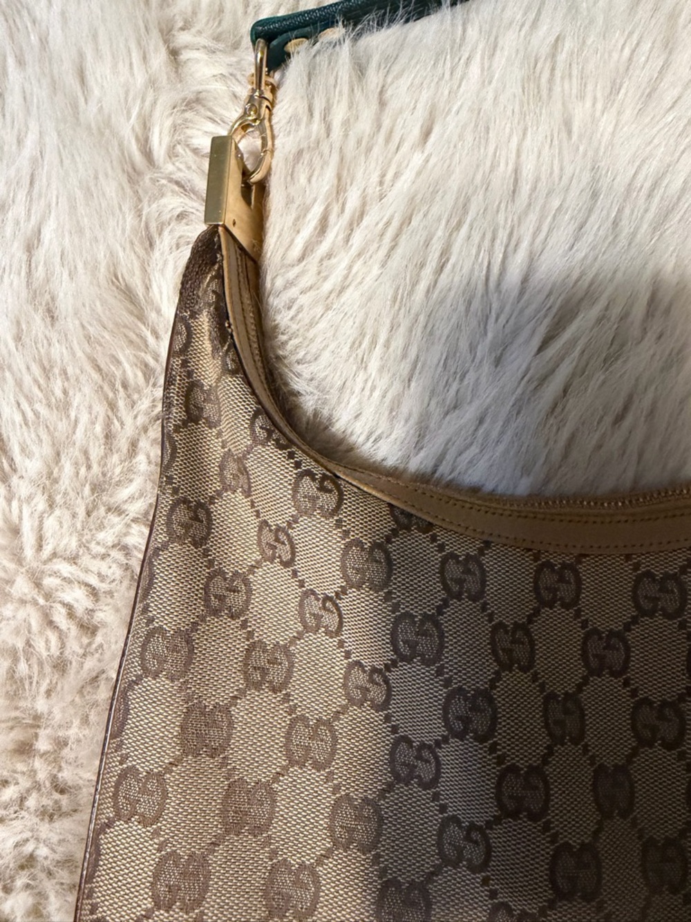 Gucci Beige GG Canvas Shoulder Bag with Green and Red Web Strap - Picture 11 of 16